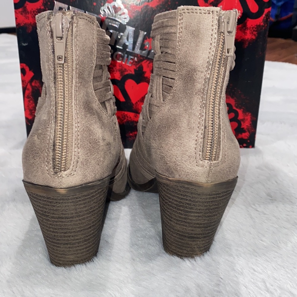 Booties! - Picture 3 of 5